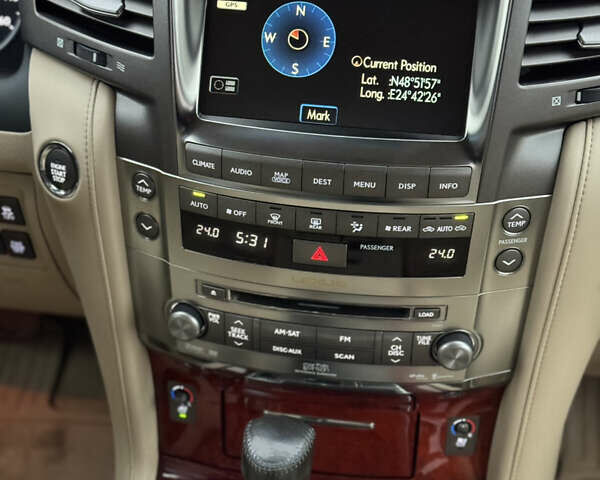 Бежевый Лексус ЛХ, объемом двигателя 5.7 л и пробегом 233 тыс. км за 26500 $, фото 38 на Automoto.ua