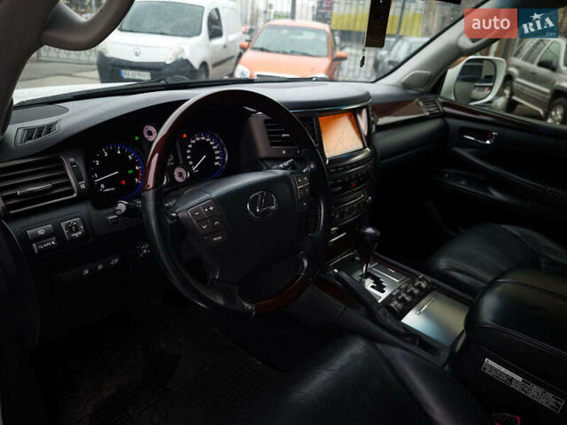 Бежевый Лексус ЛХ, объемом двигателя 5.7 л и пробегом 270 тыс. км за 29890 $, фото 21 на Automoto.ua