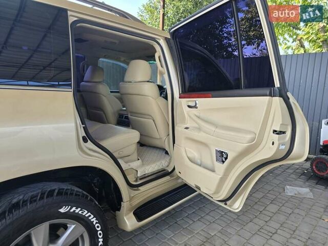 Бежевый Лексус ЛХ, объемом двигателя 5.66 л и пробегом 220 тыс. км за 25500 $, фото 25 на Automoto.ua