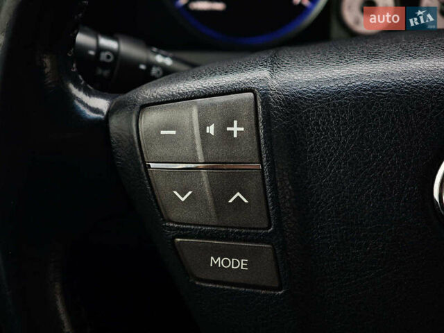 Бежевый Лексус ЛХ, объемом двигателя 5.7 л и пробегом 270 тыс. км за 29890 $, фото 27 на Automoto.ua