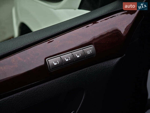 Бежевый Лексус ЛХ, объемом двигателя 5.7 л и пробегом 270 тыс. км за 29890 $, фото 22 на Automoto.ua