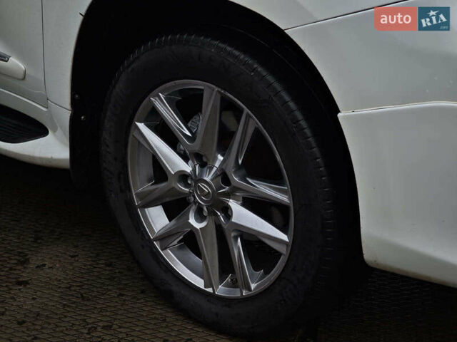 Бежевый Лексус ЛХ, объемом двигателя 5.7 л и пробегом 270 тыс. км за 29890 $, фото 6 на Automoto.ua