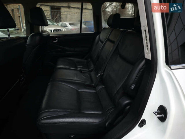 Бежевый Лексус ЛХ, объемом двигателя 5.7 л и пробегом 270 тыс. км за 29890 $, фото 14 на Automoto.ua