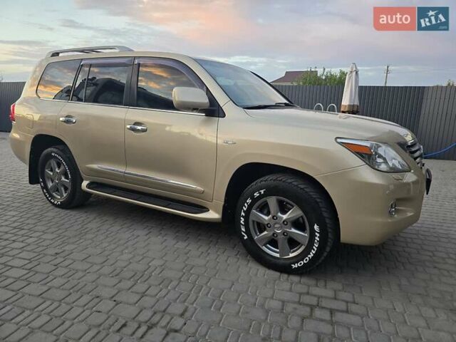 Бежевый Лексус ЛХ, объемом двигателя 5.66 л и пробегом 220 тыс. км за 25500 $, фото 2 на Automoto.ua