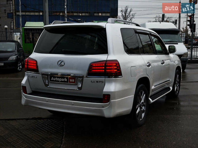 Бежевый Лексус ЛХ, объемом двигателя 5.7 л и пробегом 270 тыс. км за 29890 $, фото 8 на Automoto.ua