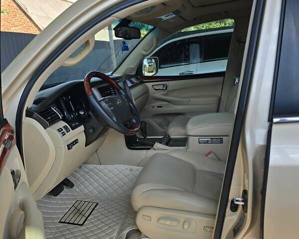 Бежевый Лексус ЛХ, объемом двигателя 5.66 л и пробегом 220 тыс. км за 25500 $, фото 21 на Automoto.ua