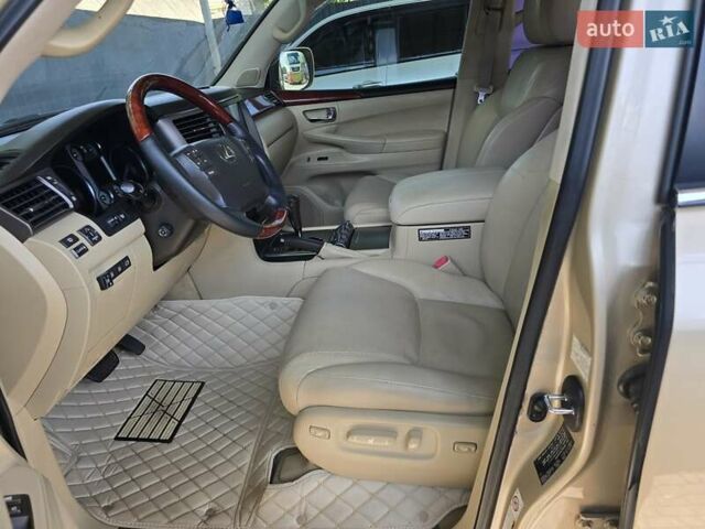 Бежевый Лексус ЛХ, объемом двигателя 5.66 л и пробегом 220 тыс. км за 25500 $, фото 12 на Automoto.ua