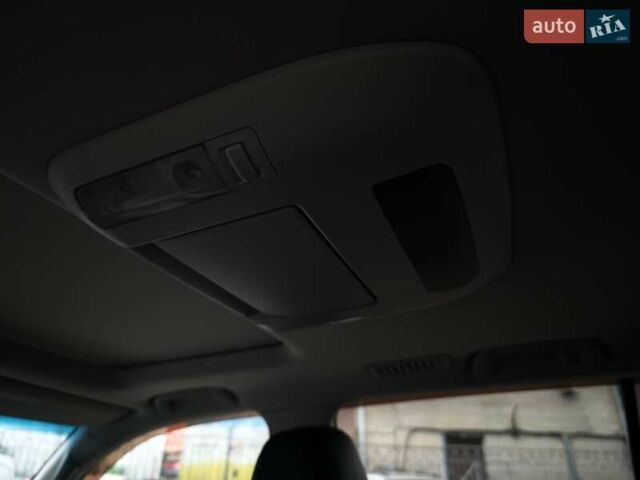 Бежевый Лексус ЛХ, объемом двигателя 5.7 л и пробегом 270 тыс. км за 29890 $, фото 17 на Automoto.ua