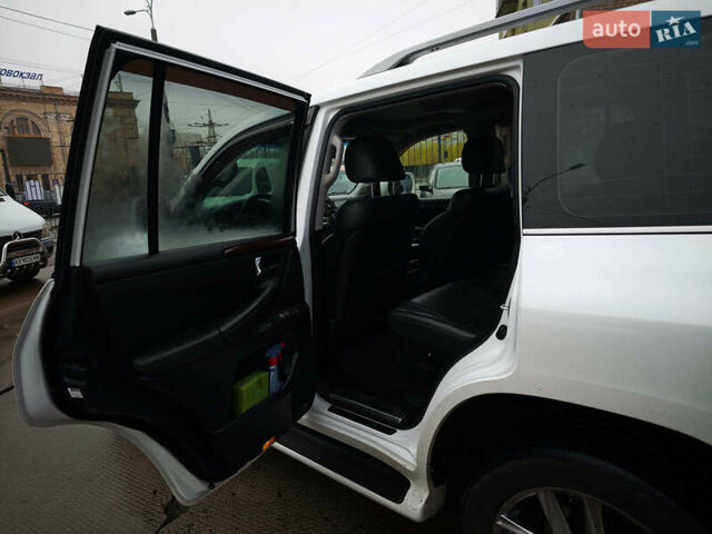 Бежевый Лексус ЛХ, объемом двигателя 5.7 л и пробегом 270 тыс. км за 29890 $, фото 13 на Automoto.ua