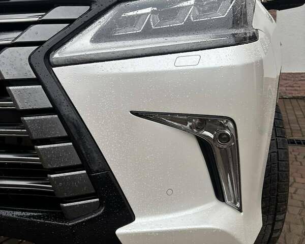 Бежевый Лексус ЛХ, объемом двигателя 4.5 л и пробегом 210 тыс. км за 51000 $, фото 11 на Automoto.ua