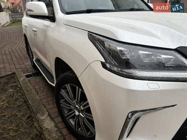 Бежевый Лексус ЛХ, объемом двигателя 4.5 л и пробегом 210 тыс. км за 51000 $, фото 6 на Automoto.ua