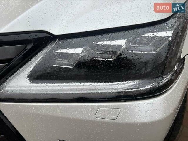 Бежевый Лексус ЛХ, объемом двигателя 4.5 л и пробегом 210 тыс. км за 51000 $, фото 10 на Automoto.ua