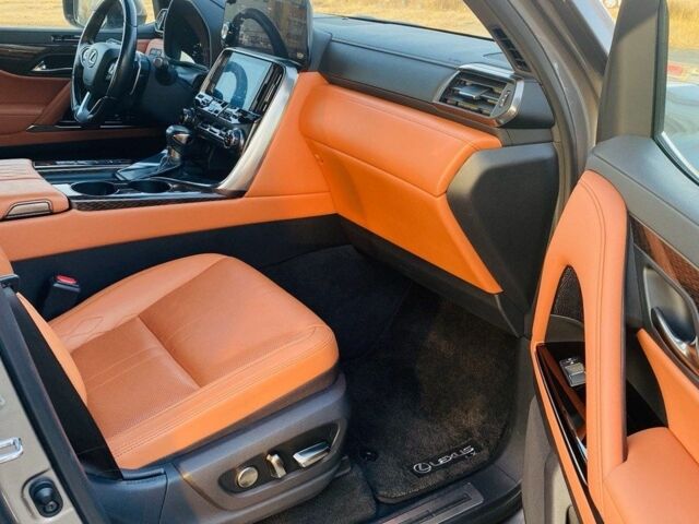 Бежевий Лексус ЛХ, об'ємом двигуна 3.5 л та пробігом 80 тис. км за 100000 $, фото 12 на Automoto.ua