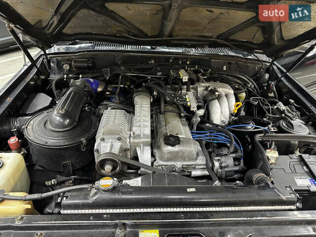 Черный Лексус ЛХ, объемом двигателя 4.5 л и пробегом 130 тыс. км за 17000 $, фото 22 на Automoto.ua