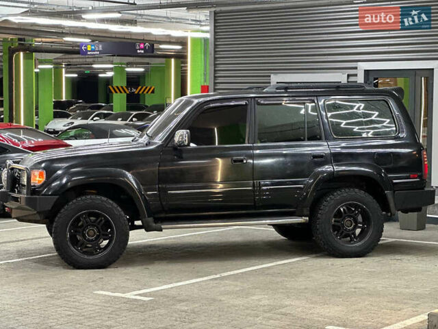 Черный Лексус ЛХ, объемом двигателя 4.5 л и пробегом 130 тыс. км за 17000 $, фото 3 на Automoto.ua