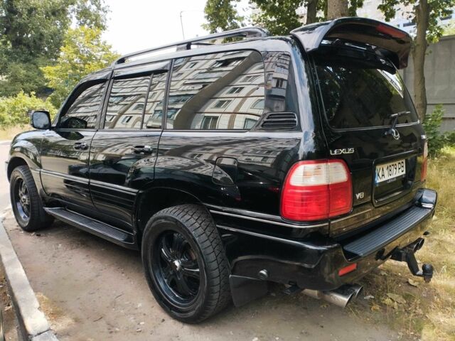 Черный Лексус ЛХ, объемом двигателя 4.7 л и пробегом 330 тыс. км за 11999 $, фото 10 на Automoto.ua