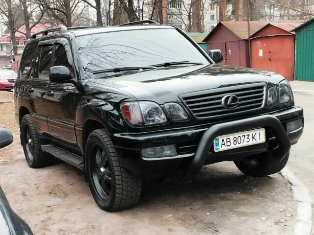 Черный Лексус ЛХ, объемом двигателя 4.7 л и пробегом 358 тыс. км за 12500 $, фото 1 на Automoto.ua