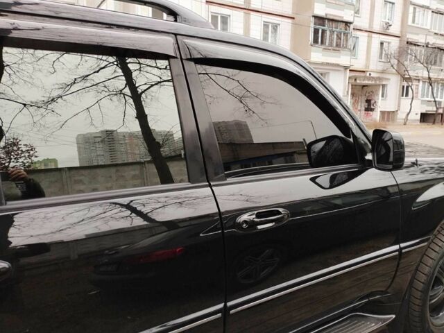 Черный Лексус ЛХ, объемом двигателя 4.7 л и пробегом 358 тыс. км за 12500 $, фото 12 на Automoto.ua