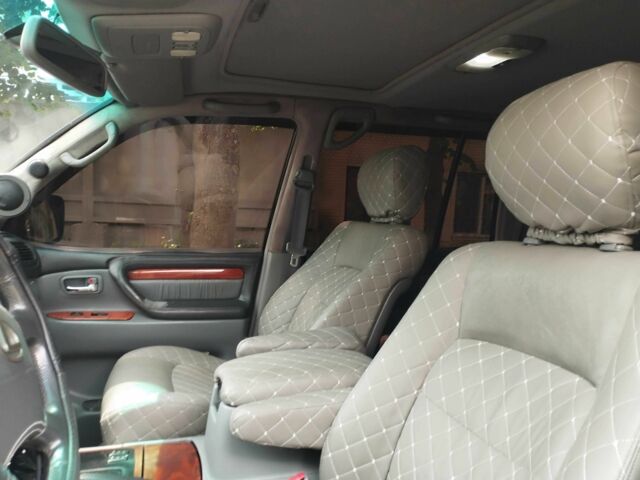 Черный Лексус ЛХ, объемом двигателя 4.7 л и пробегом 330 тыс. км за 11999 $, фото 15 на Automoto.ua