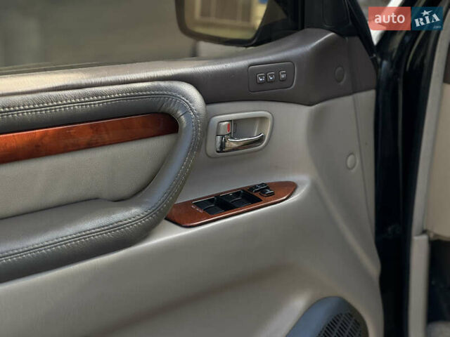 Чорний Лексус ЛХ, об'ємом двигуна 4.7 л та пробігом 380 тис. км за 12500 $, фото 9 на Automoto.ua