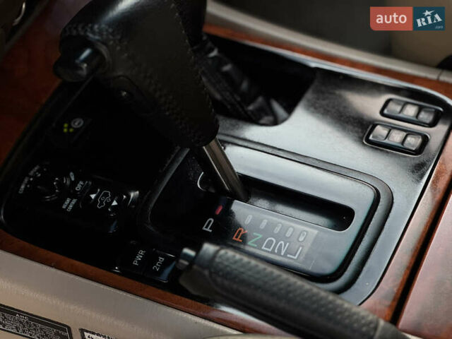 Чорний Лексус ЛХ, об'ємом двигуна 4.7 л та пробігом 380 тис. км за 12500 $, фото 12 на Automoto.ua