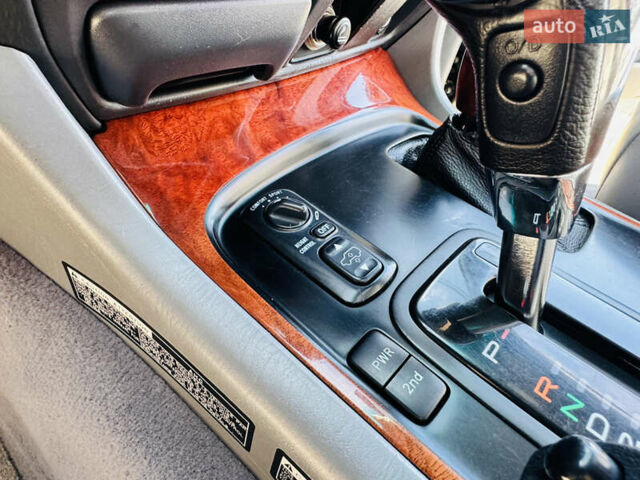 Чорний Лексус ЛХ, об'ємом двигуна 4.66 л та пробігом 348 тис. км за 11200 $, фото 38 на Automoto.ua