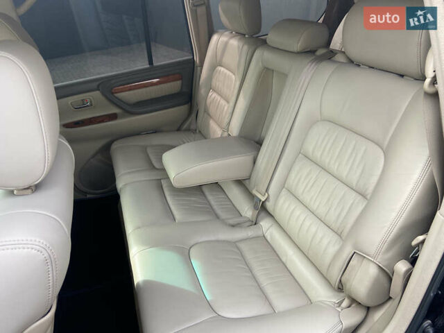 Черный Лексус ЛХ, объемом двигателя 4.7 л и пробегом 187 тыс. км за 13300 $, фото 16 на Automoto.ua