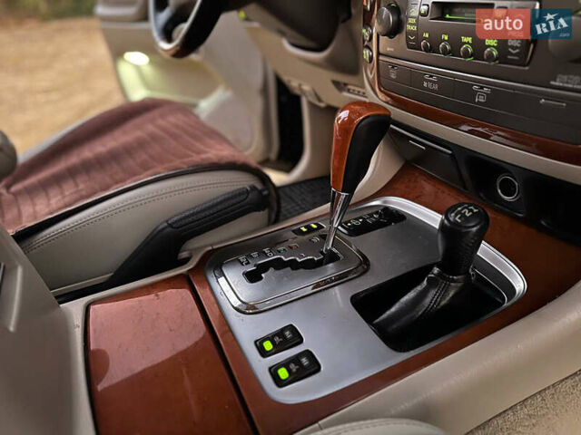 Черный Лексус ЛХ, объемом двигателя 4.66 л и пробегом 330 тыс. км за 12700 $, фото 12 на Automoto.ua