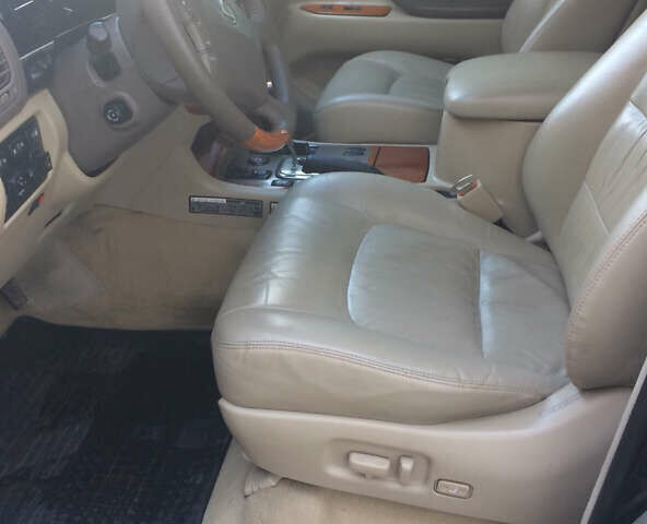 Чорний Лексус ЛХ, об'ємом двигуна 4.67 л та пробігом 286 тис. км за 12500 $, фото 16 на Automoto.ua