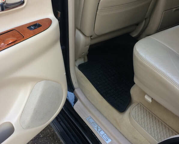 Чорний Лексус ЛХ, об'ємом двигуна 4.67 л та пробігом 286 тис. км за 12500 $, фото 26 на Automoto.ua