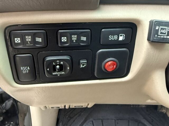 Черный Лексус ЛХ, объемом двигателя 4.7 л и пробегом 365 тыс. км за 13500 $, фото 17 на Automoto.ua