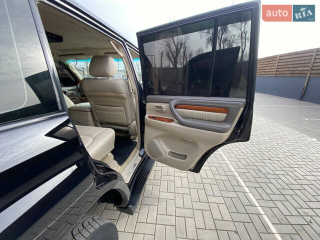 Черный Лексус ЛХ, объемом двигателя 4.7 л и пробегом 187 тыс. км за 13300 $, фото 24 на Automoto.ua