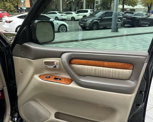 Черный Лексус ЛХ, объемом двигателя 4.66 л и пробегом 192 тыс. км за 23500 $, фото 33 на Automoto.ua