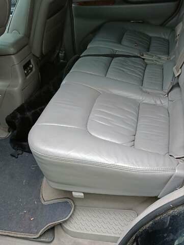 Черный Лексус ЛХ, объемом двигателя 4.7 л и пробегом 440 тыс. км за 10500 $, фото 5 на Automoto.ua