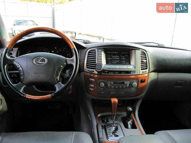 Чорний Лексус ЛХ, об'ємом двигуна 4.66 л та пробігом 303 тис. км за 13800 $, фото 27 на Automoto.ua