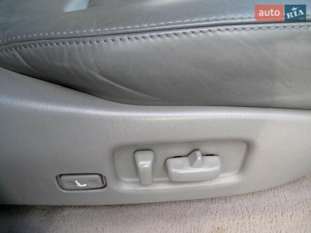 Чорний Лексус ЛХ, об'ємом двигуна 4.66 л та пробігом 303 тис. км за 13800 $, фото 48 на Automoto.ua