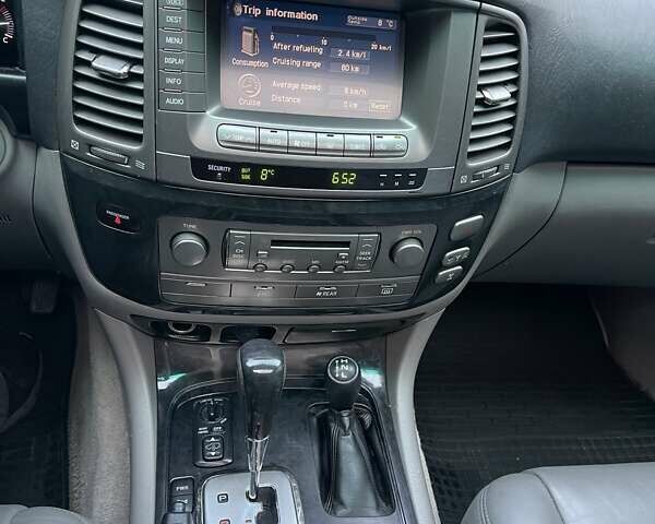 Чорний Лексус ЛХ, об'ємом двигуна 4.66 л та пробігом 317 тис. км за 15300 $, фото 20 на Automoto.ua