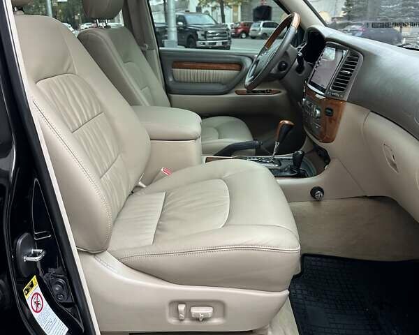 Черный Лексус ЛХ, объемом двигателя 4.66 л и пробегом 192 тыс. км за 23500 $, фото 37 на Automoto.ua