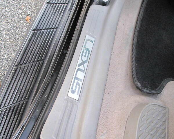 Чорний Лексус ЛХ, об'ємом двигуна 4.66 л та пробігом 303 тис. км за 13800 $, фото 33 на Automoto.ua