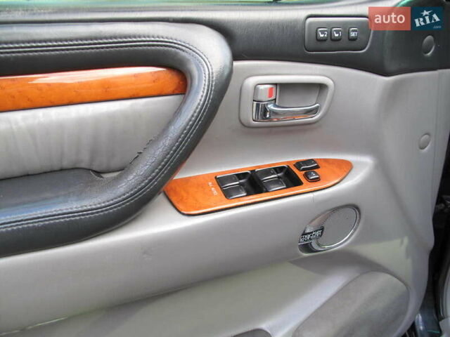 Чорний Лексус ЛХ, об'ємом двигуна 4.66 л та пробігом 303 тис. км за 13800 $, фото 10 на Automoto.ua