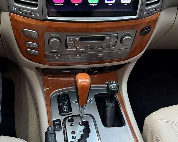Черный Лексус ЛХ, объемом двигателя 4.67 л и пробегом 255 тыс. км за 14000 $, фото 15 на Automoto.ua