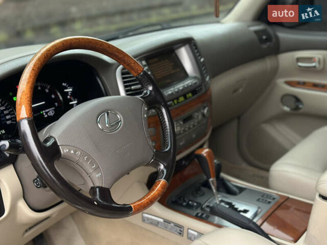 Черный Лексус ЛХ, объемом двигателя 4.66 л и пробегом 286 тыс. км за 13799 $, фото 11 на Automoto.ua