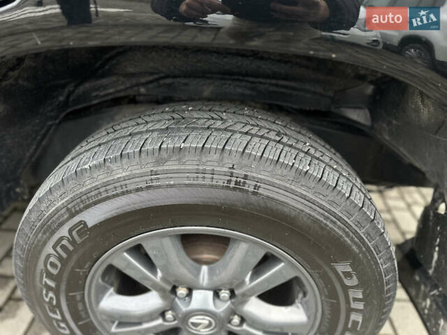 Черный Лексус ЛХ, объемом двигателя 4.66 л и пробегом 286 тыс. км за 13799 $, фото 18 на Automoto.ua