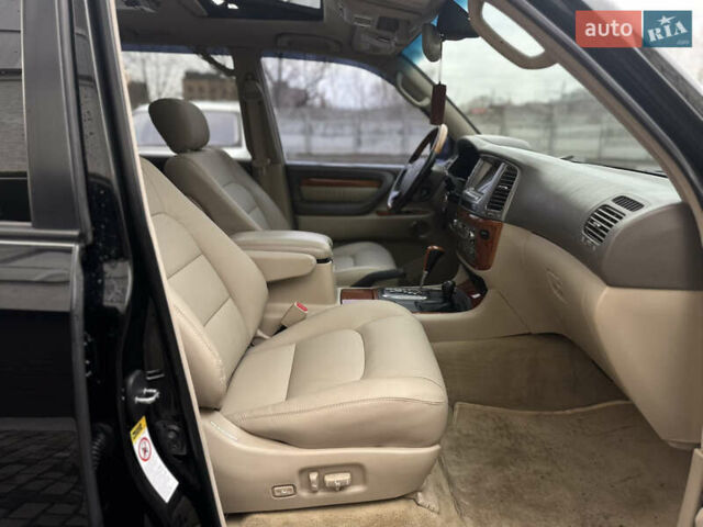 Черный Лексус ЛХ, объемом двигателя 4.66 л и пробегом 286 тыс. км за 13799 $, фото 21 на Automoto.ua