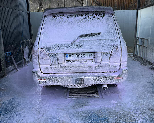 Чорний Лексус ЛХ, об'ємом двигуна 4.7 л та пробігом 300 тис. км за 14300 $, фото 1 на Automoto.ua