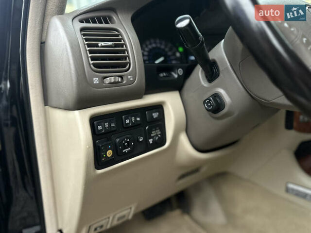 Черный Лексус ЛХ, объемом двигателя 4.66 л и пробегом 286 тыс. км за 13799 $, фото 12 на Automoto.ua