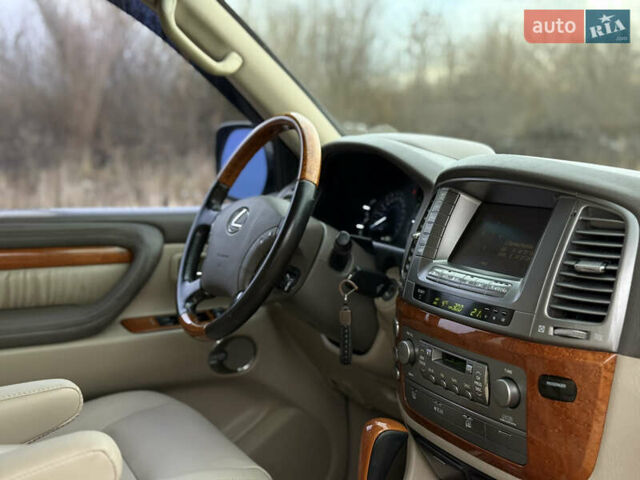 Черный Лексус ЛХ, объемом двигателя 4.7 л и пробегом 286 тыс. км за 13750 $, фото 5 на Automoto.ua