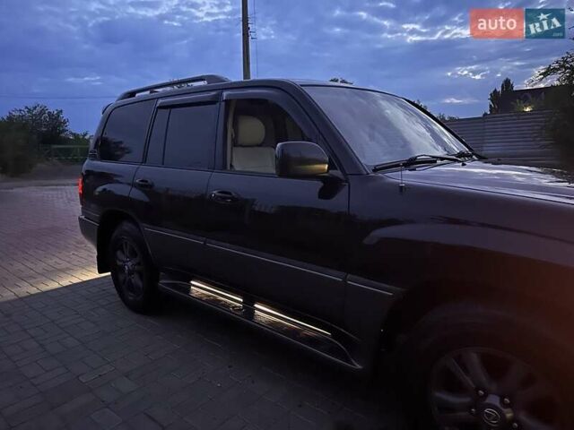 Черный Лексус ЛХ, объемом двигателя 4.66 л и пробегом 370 тыс. км за 14500 $, фото 5 на Automoto.ua