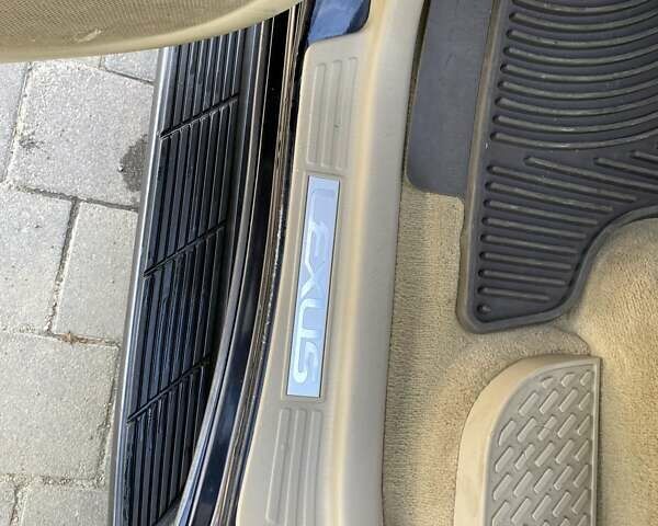 Черный Лексус ЛХ, объемом двигателя 4.7 л и пробегом 358 тыс. км за 15800 $, фото 13 на Automoto.ua