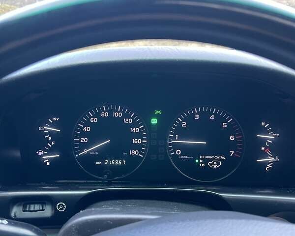 Чорний Лексус ЛХ, об'ємом двигуна 4.66 л та пробігом 317 тис. км за 14900 $, фото 12 на Automoto.ua